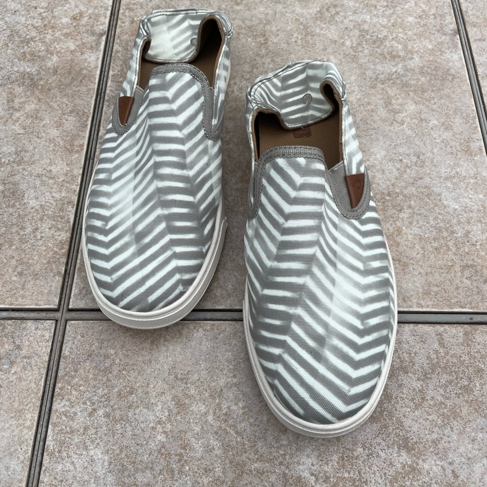 Olukai Pehuea Pa'i - Women's Slip-on Canvas Shoe - Picture 2 of 16
